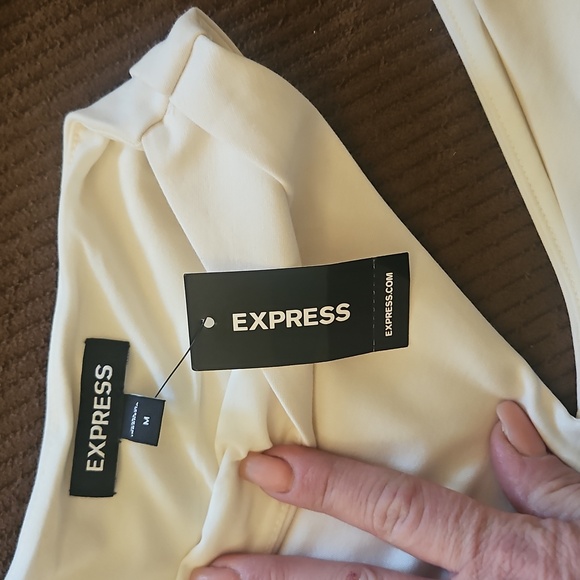 Express Top - Picture 2 of 3